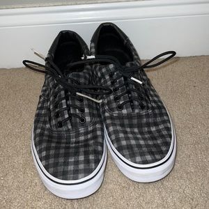Mens 12.0 Vans LowCut Checkerboard Shoes.